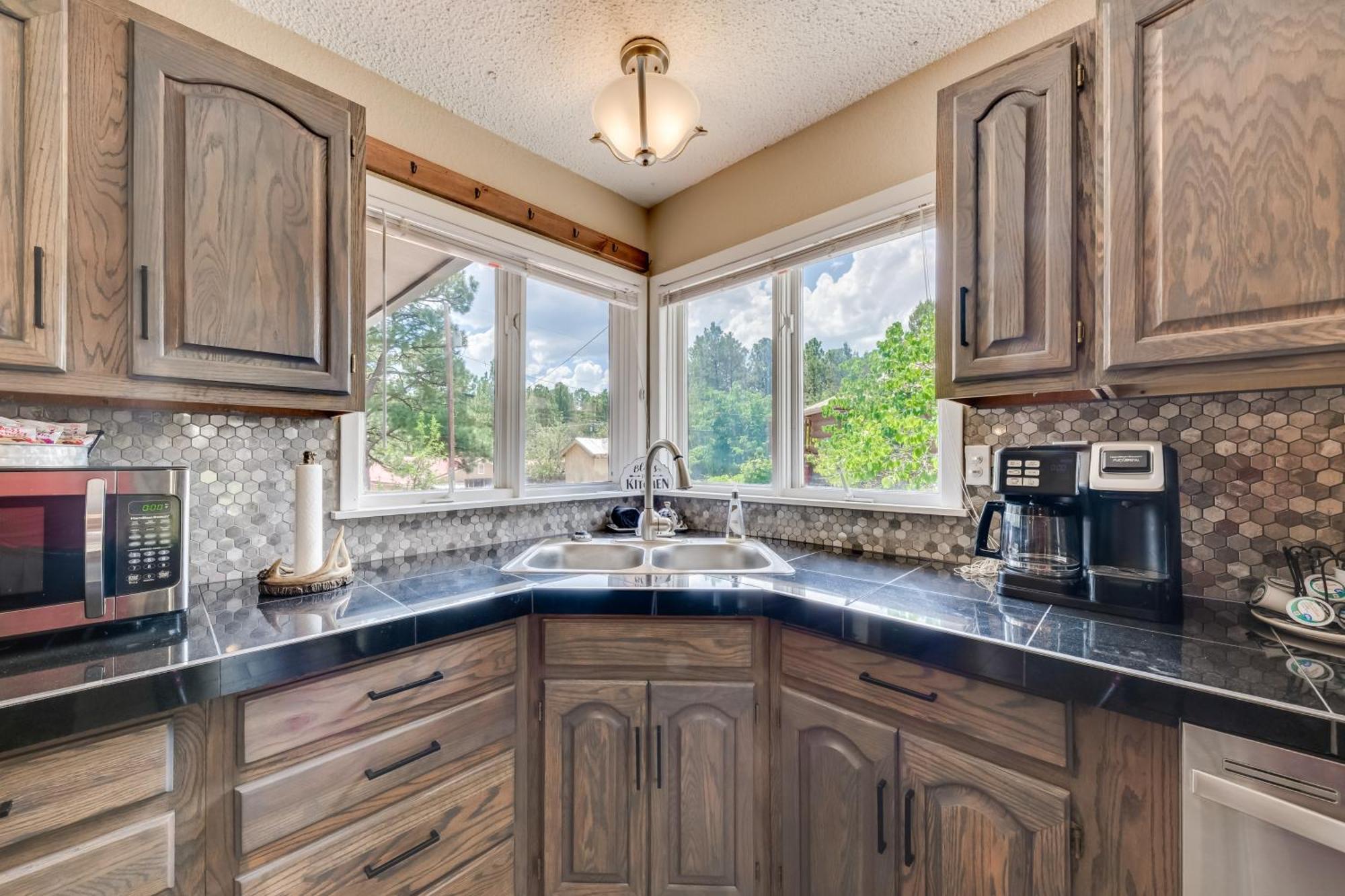 Ruidoso Home With Patio, Walk To Restaurants! Eksteriør bilde